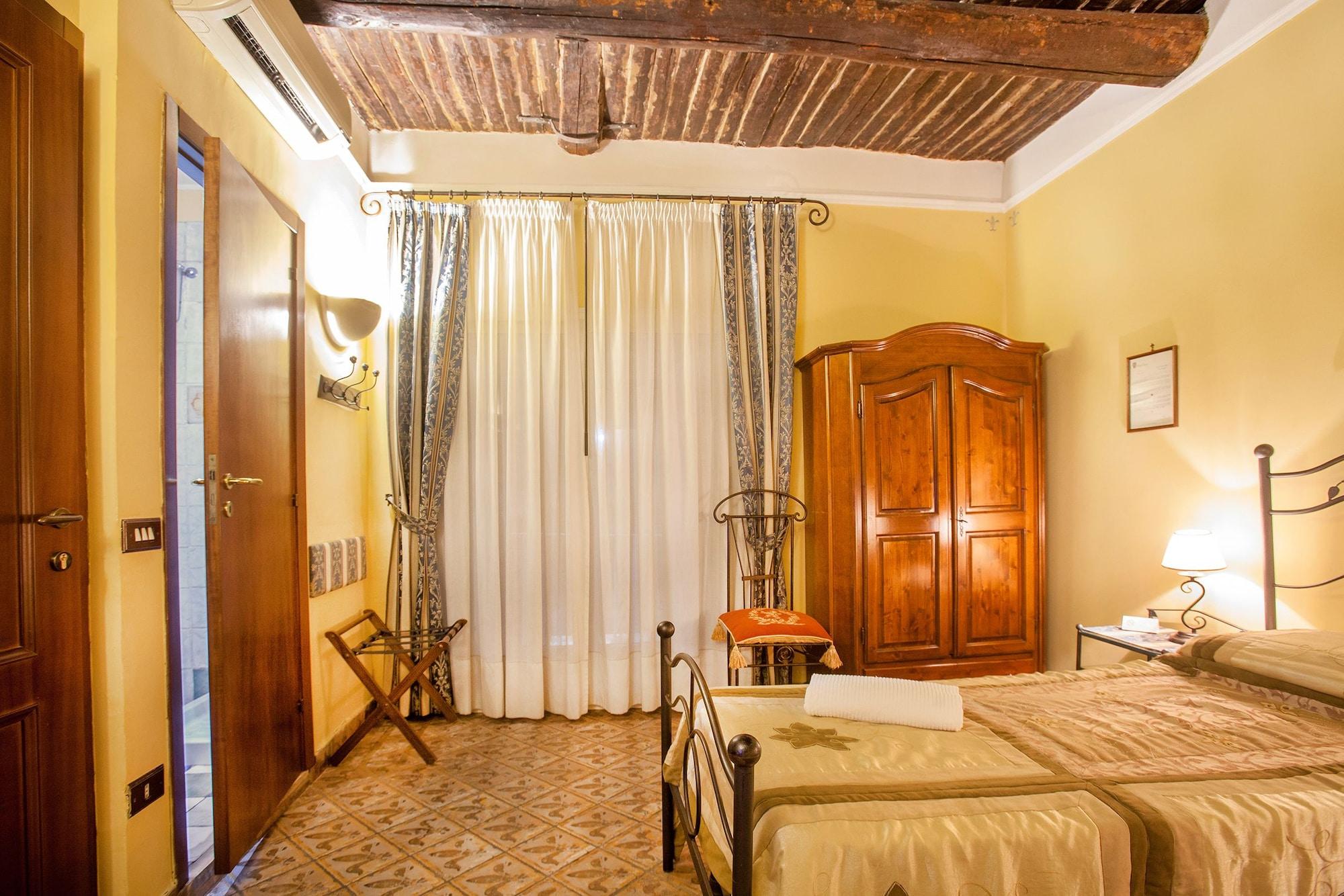 L'alloggio Dei Vassalli Frühstückspension 3*